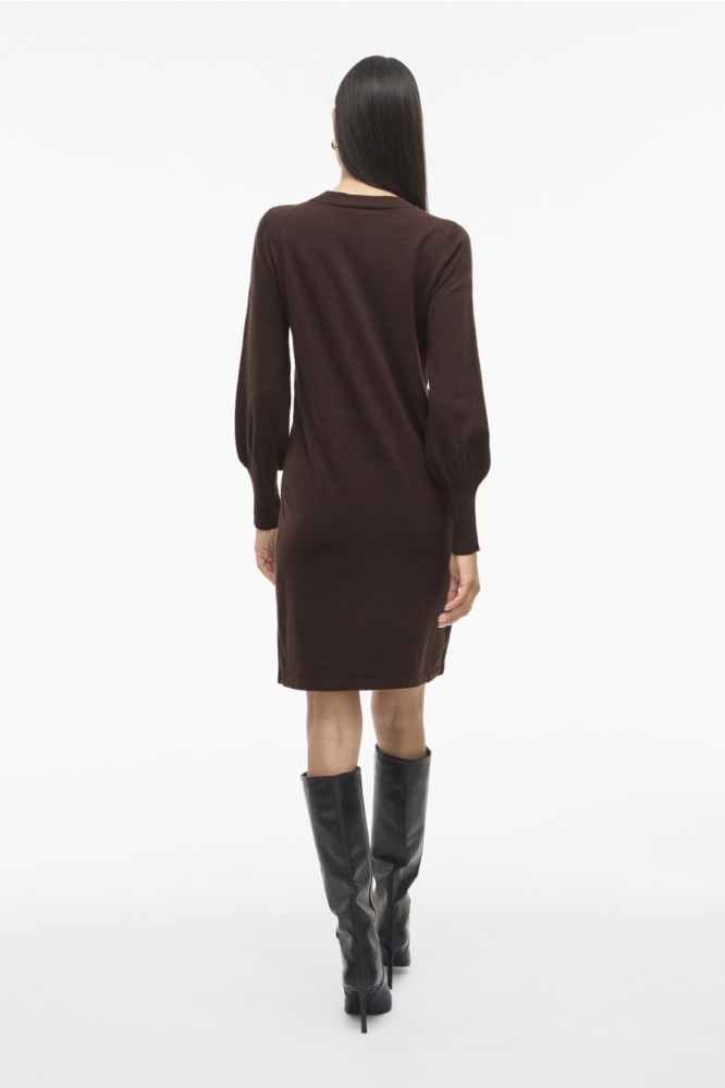 Vila bruine dames jurk | Model achteraanzicht