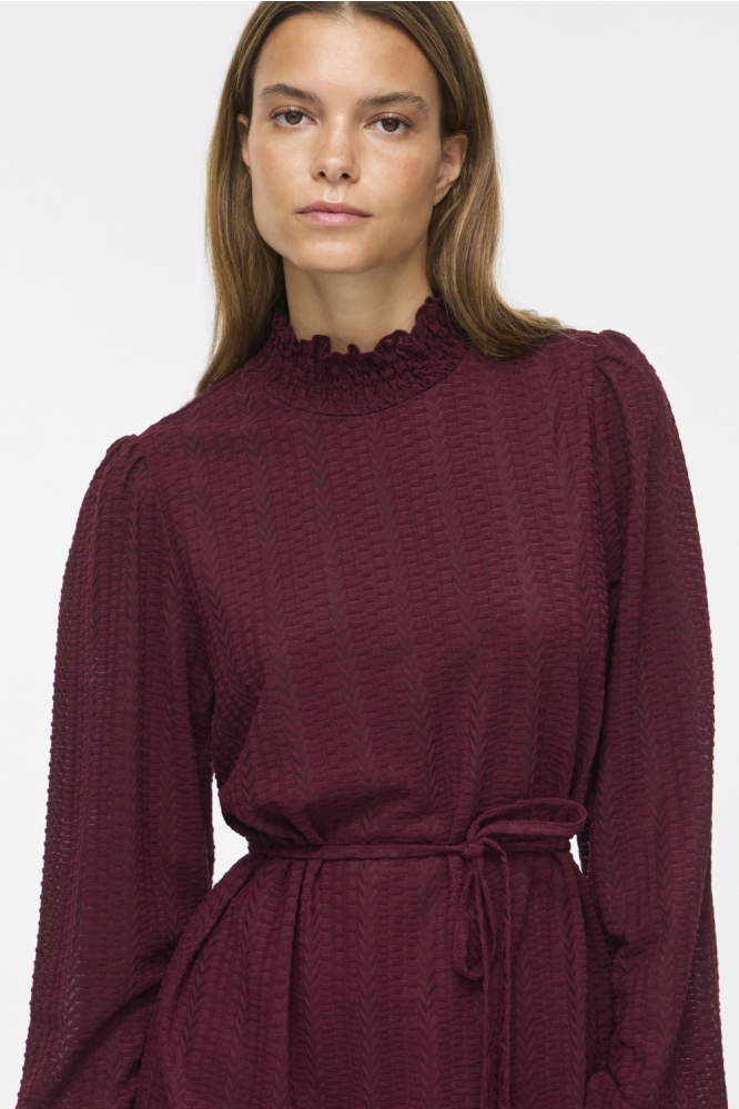 Vila bordeaux dames jurk | Close up