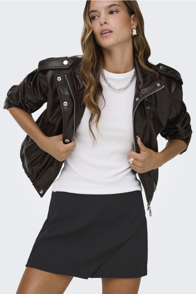 Only zwarte dames korte broek | Model