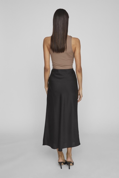 Vila zwarte dames rok | Model achteraanzicht
