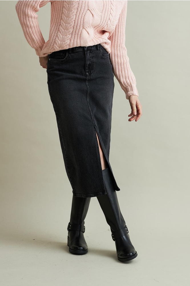 Red Button zwarte dames rok | Model vooraanzicht