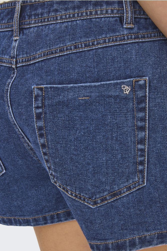 Only blauwe dames korte broek | Close up