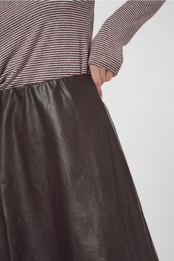 Culture bordeaux dames rok | Close up