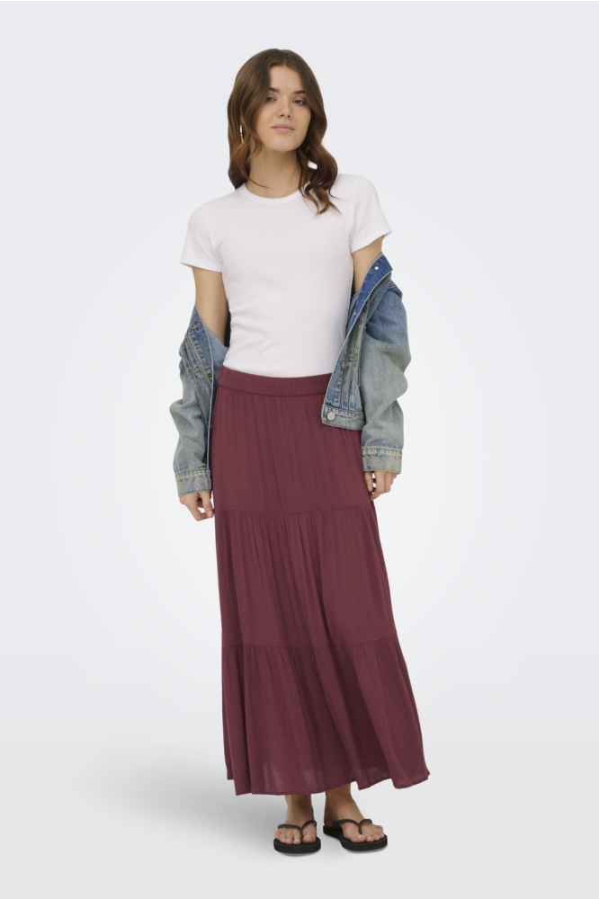 Only bordeaux dames rok | Model vooraanzicht