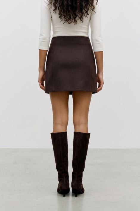 Vero Moda bruine dames rok | Model achteraanzicht