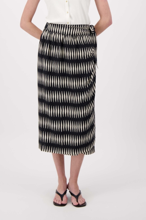 Zusss zwarte dames rok | Model vooraanzicht