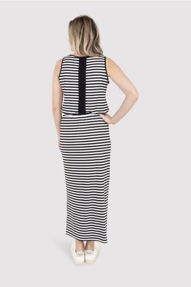 Zoso zwarte dames rok | Model vooraanzicht