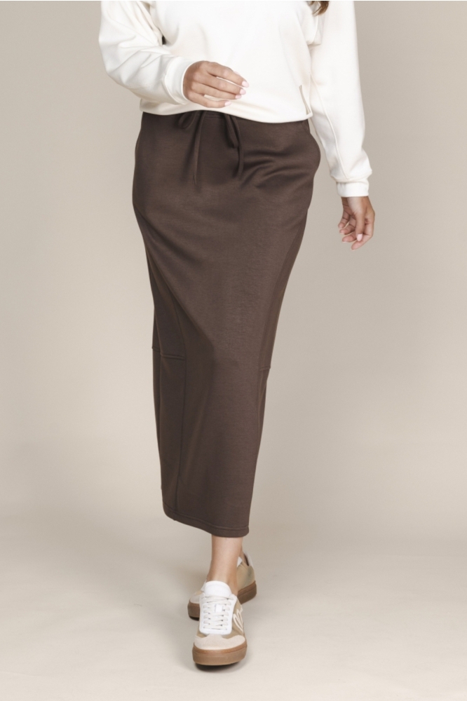 Zoso bruine dames rok | Model vooraanzicht