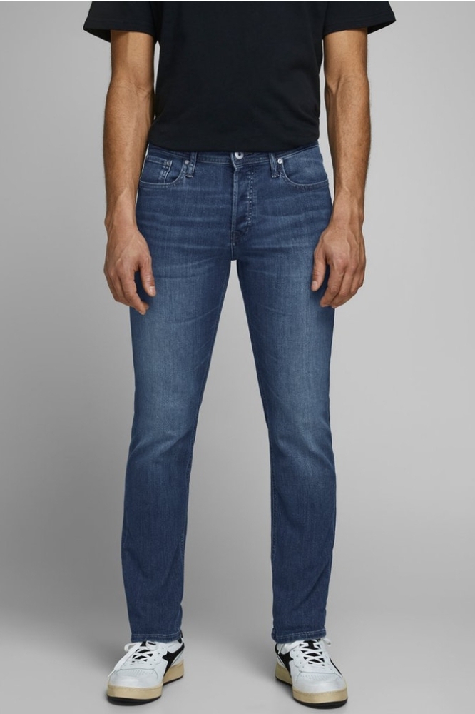 Jack & Jones blauwe heren jeans | Model vooraanzicht