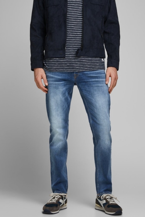 Jack & Jones blauwe heren jeans | Model vooraanzicht