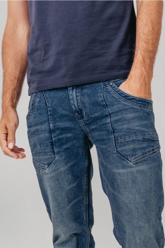 Cars blauwe heren jeans | Close up