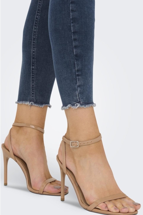 Only blauwe dames jeans | Close up