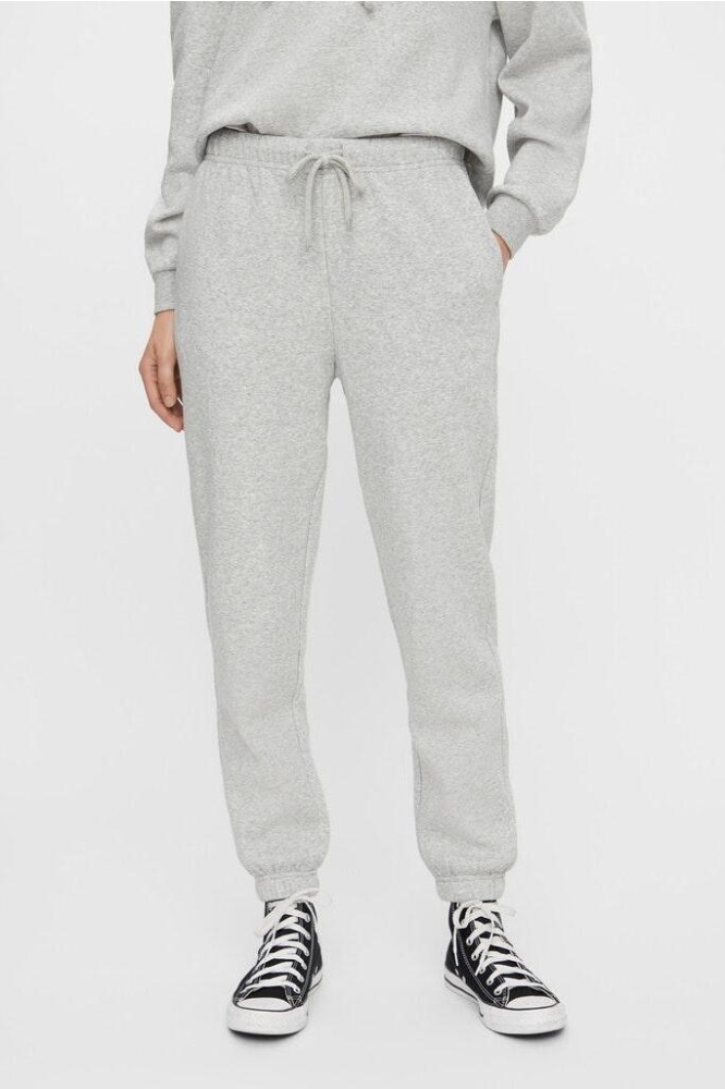 Pieces grijze dames broek | Model vooraanzicht