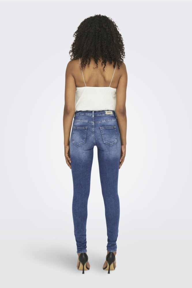 Only blauwe dames jeans | Model achteraanzicht