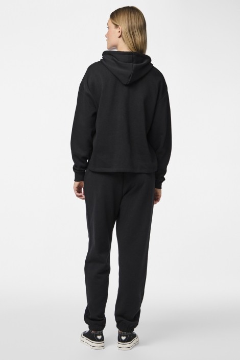 Pieces zwarte dames broek | Model achteraanzicht