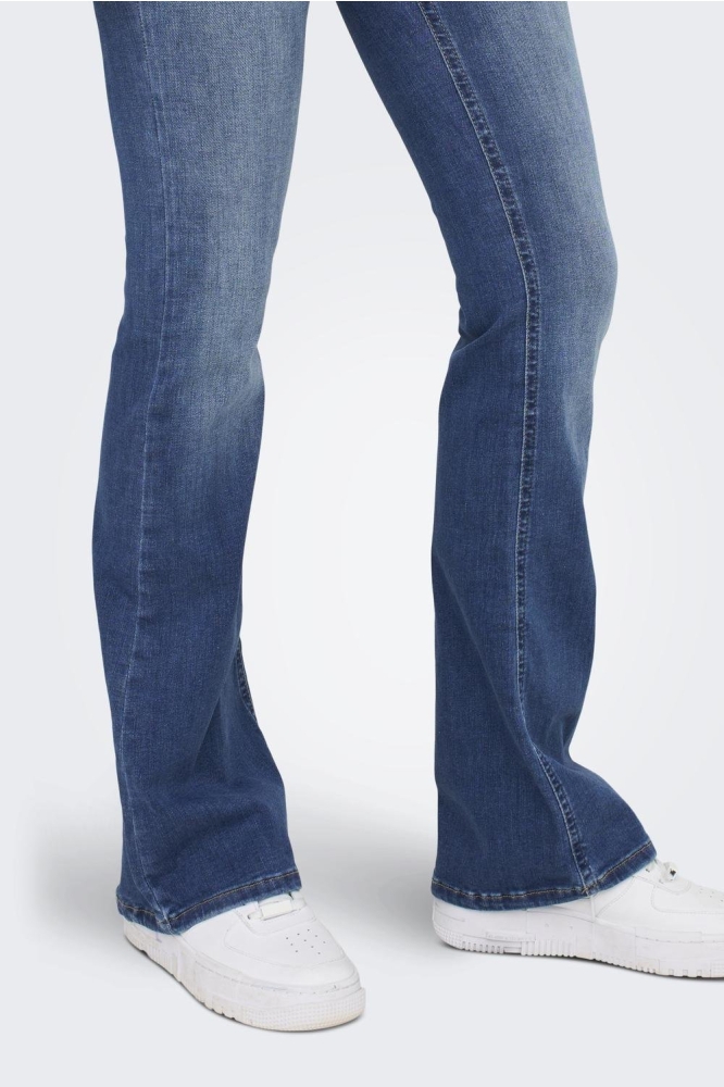 Only blauwe dames jeans | Close up