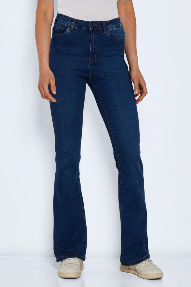 Noisy may blauwe dames jeans | Model vooraanzicht
