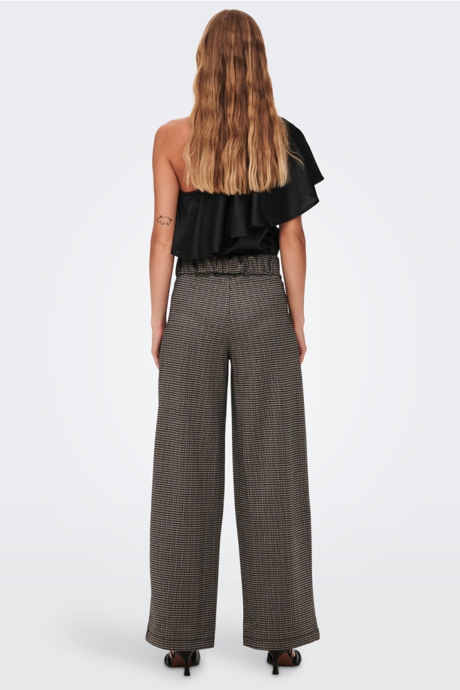 Jacqueline de Yong zwarte dames broek | Model achteraanzicht