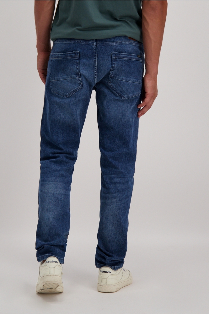 Cars blauwe heren jeans | Model achteraanzicht