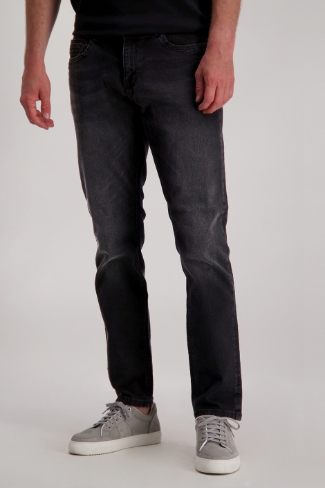 Cars zwarte heren jeans | Model vooraanzicht