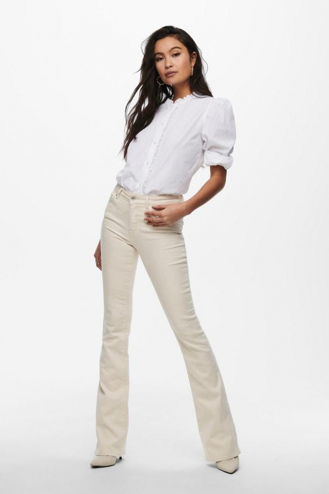 Only ecru dames jeans | Model
