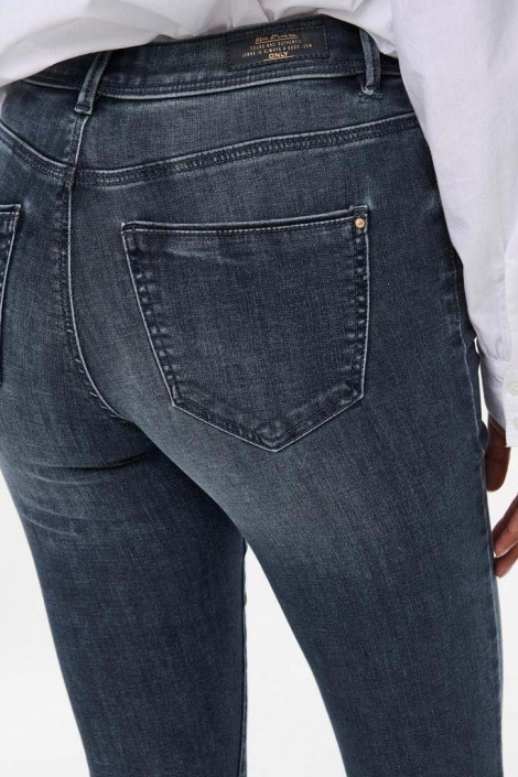 Only blauwe dames jeans | Close up