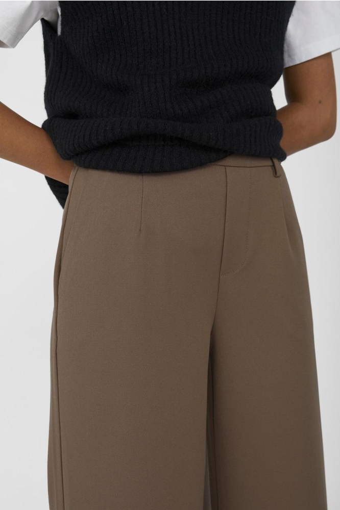 Object taupe dames broek | Close up