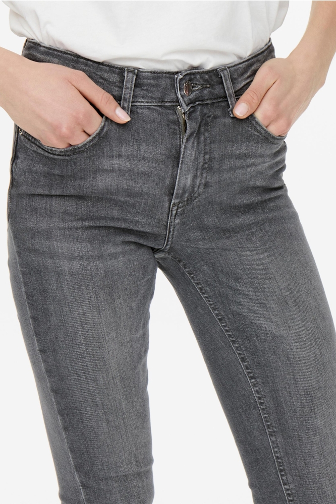 Only grijze dames jeans | Close up
