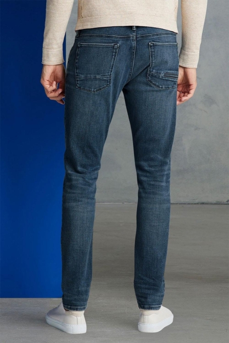Cast Iron blauwe heren jeans | Model achteraanzicht