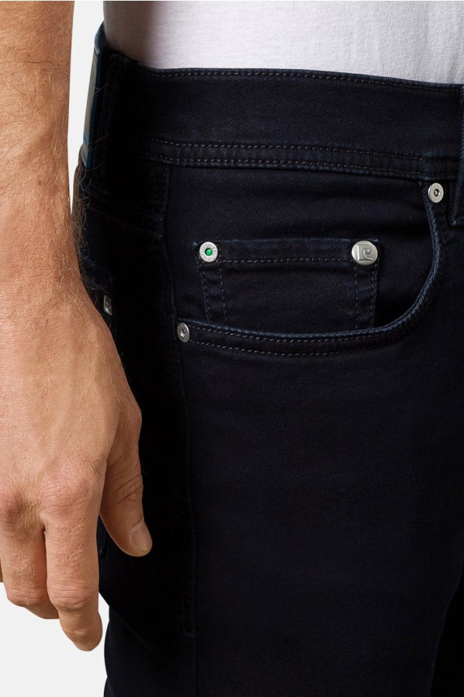 Pierre Cardin blauwe heren jeans | Close up