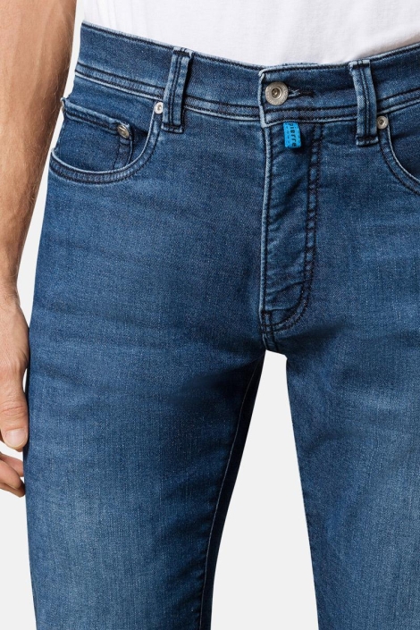 Pierre Cardin blauwe heren jeans | Close up