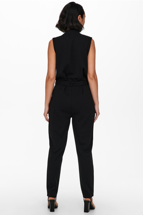 Jacqueline de Yong zwarte dames jumpsuit | Model achteraanzicht