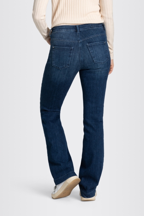 Mac blauwe dames jeans | Model achteraanzicht