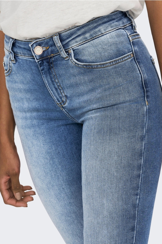 Only blauwe dames jeans | Close up