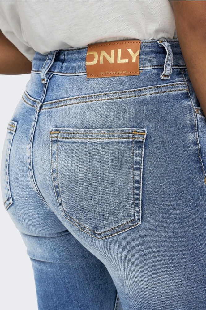 Only blauwe dames jeans | Close up
