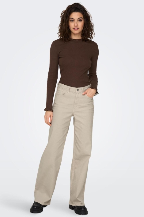 Only ecru dames jeans | Model