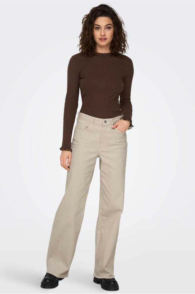 Only ecru dames jeans | Model