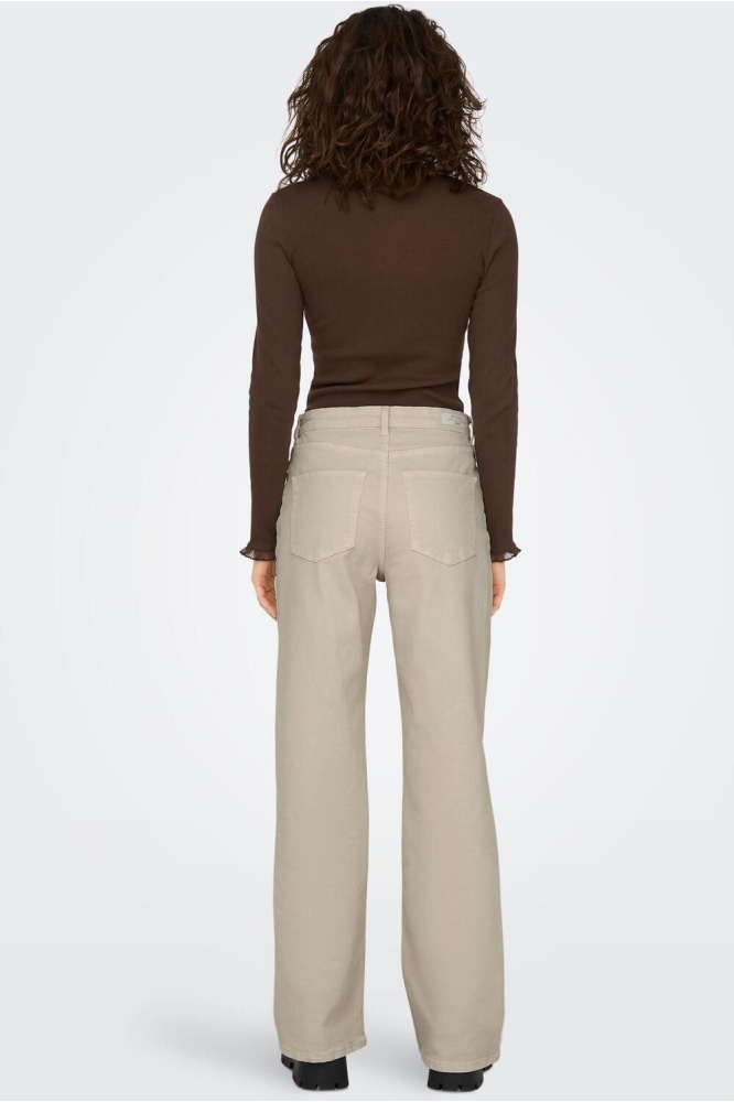 Only ecru dames jeans | Model achteraanzicht