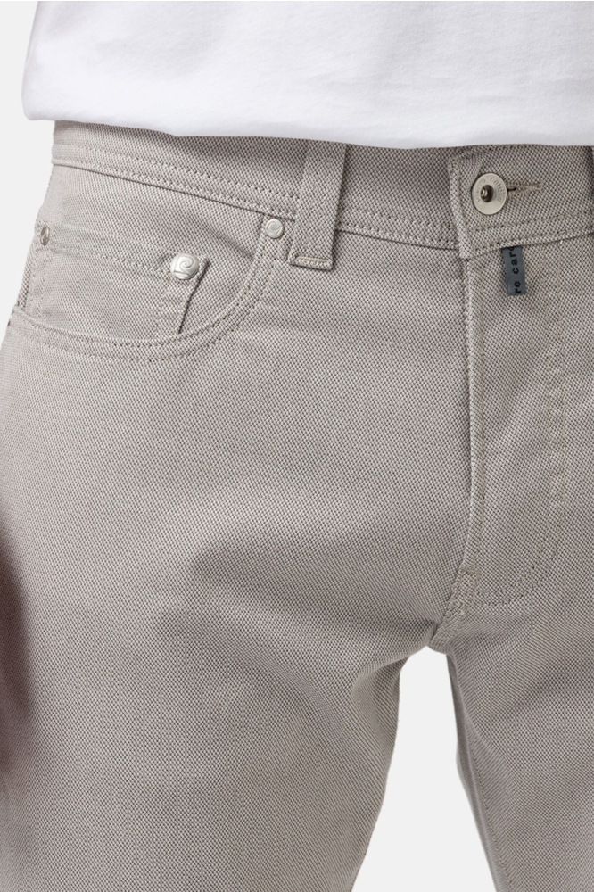 Pierre Cardin beige heren broek | Close up