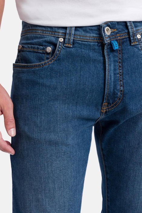 Pierre Cardin blauwe heren jeans | Close up