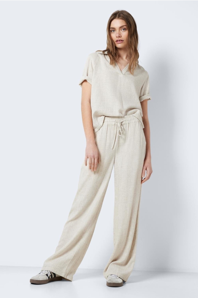 Noisy may ecru dames broek | Model