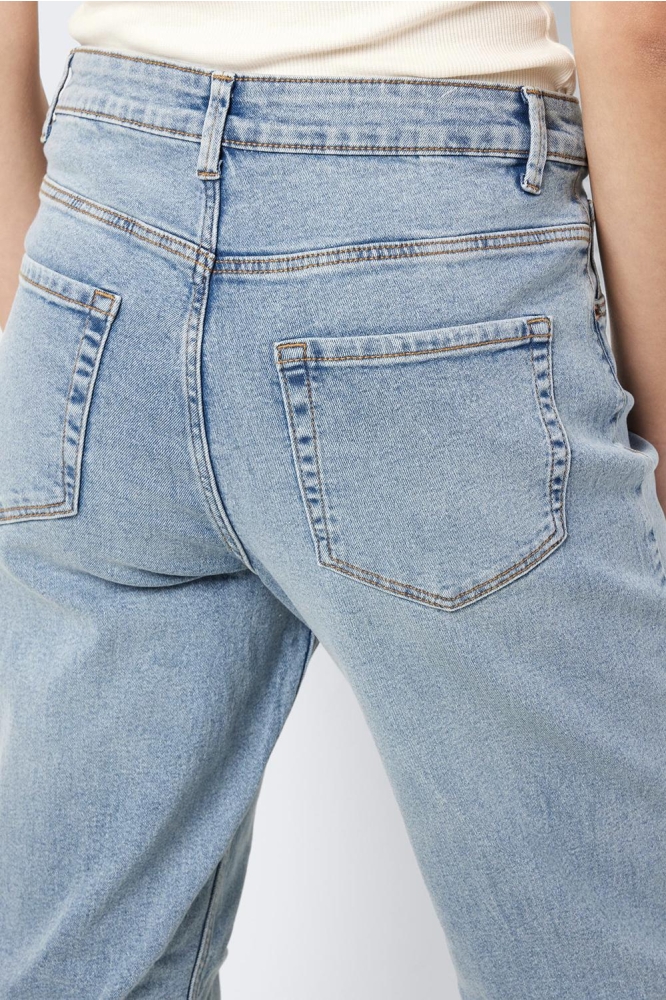 Noisy may blauwe dames jeans | Close up