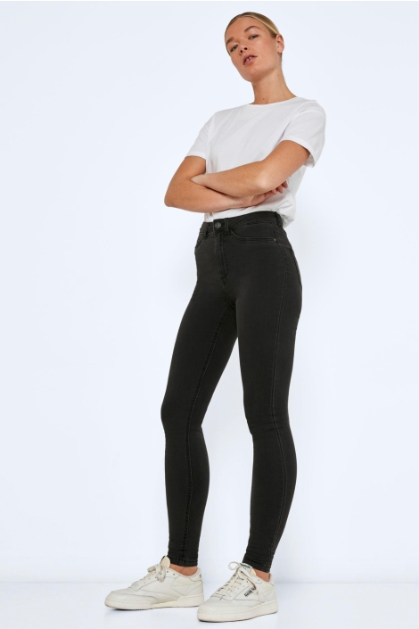 Noisy may zwarte dames jeans | Model