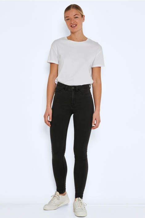 Noisy may zwarte dames jeans | Model