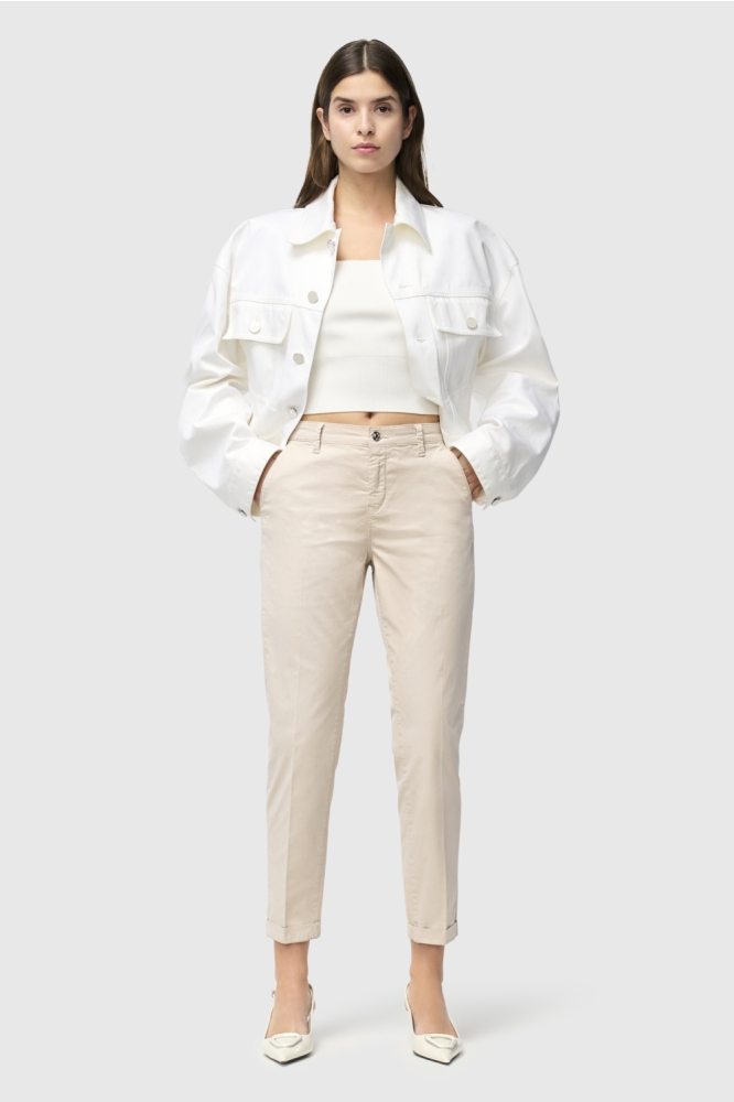 Mac beige dames broek | Model
