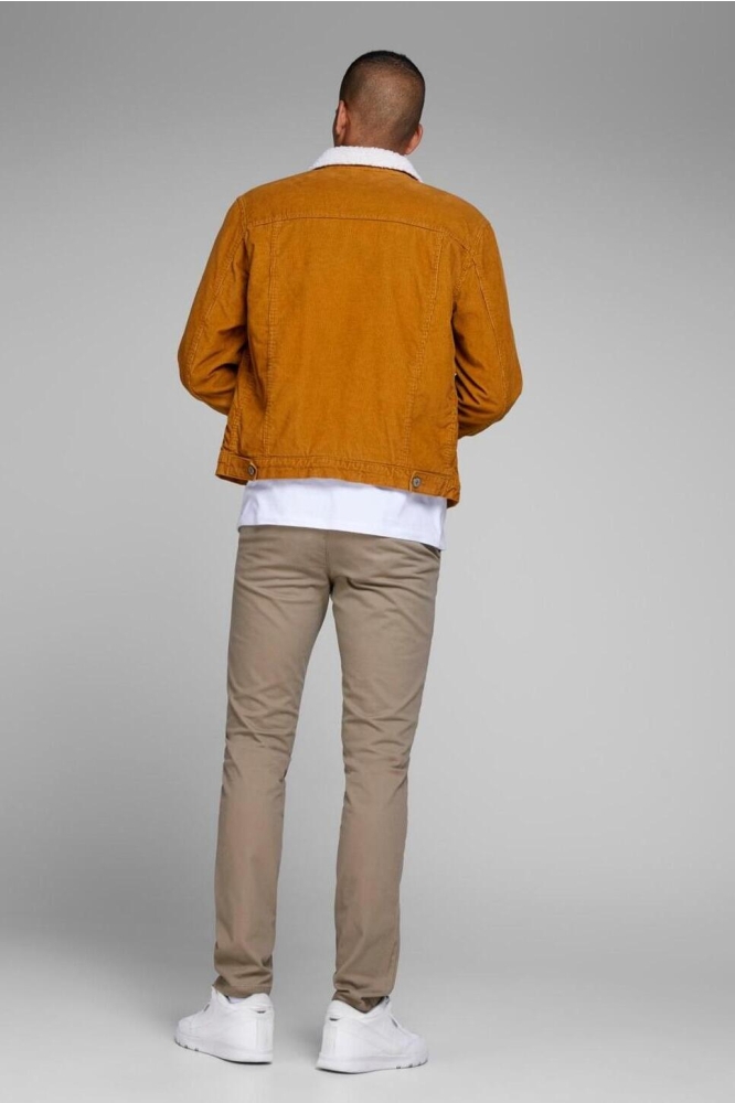 Jack & Jones beige heren broek | Model achteraanzicht
