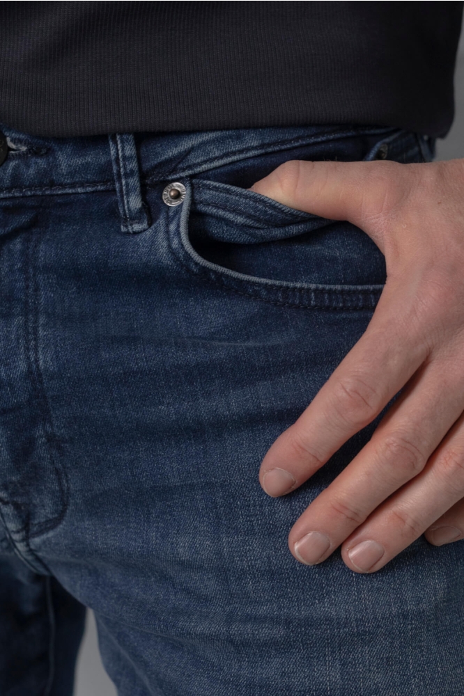 Petrol Industries blauwe heren jeans | Close up