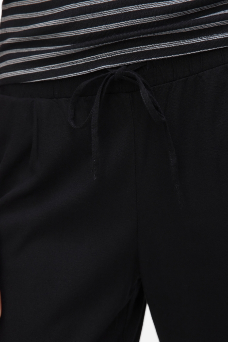 Vero Moda zwarte dames broek | Close up