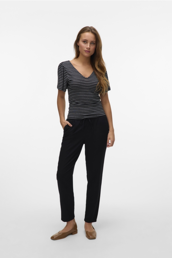 Vero Moda zwarte dames broek | Model