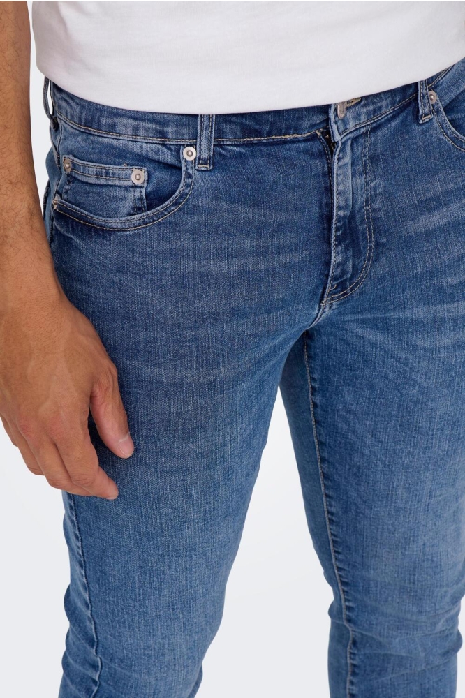 Only & Sons blauwe heren jeans | Close up